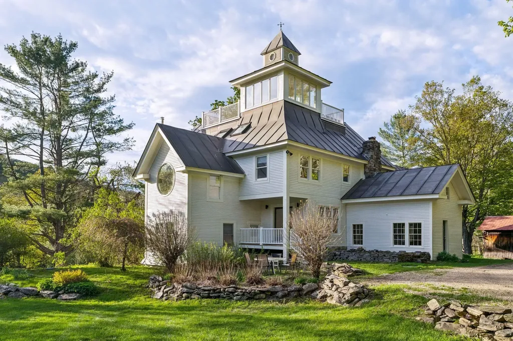 66 Hollow Farm Road Woodstock VT 05091