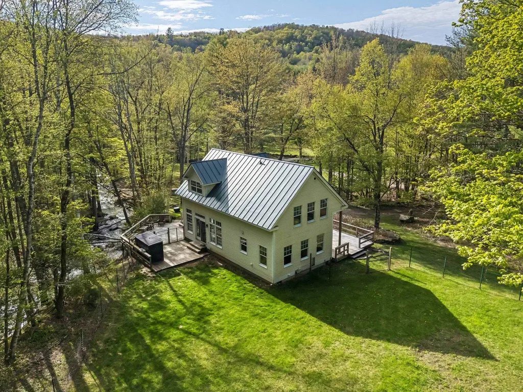 66 Hollow Farm Road Woodstock VT 05091