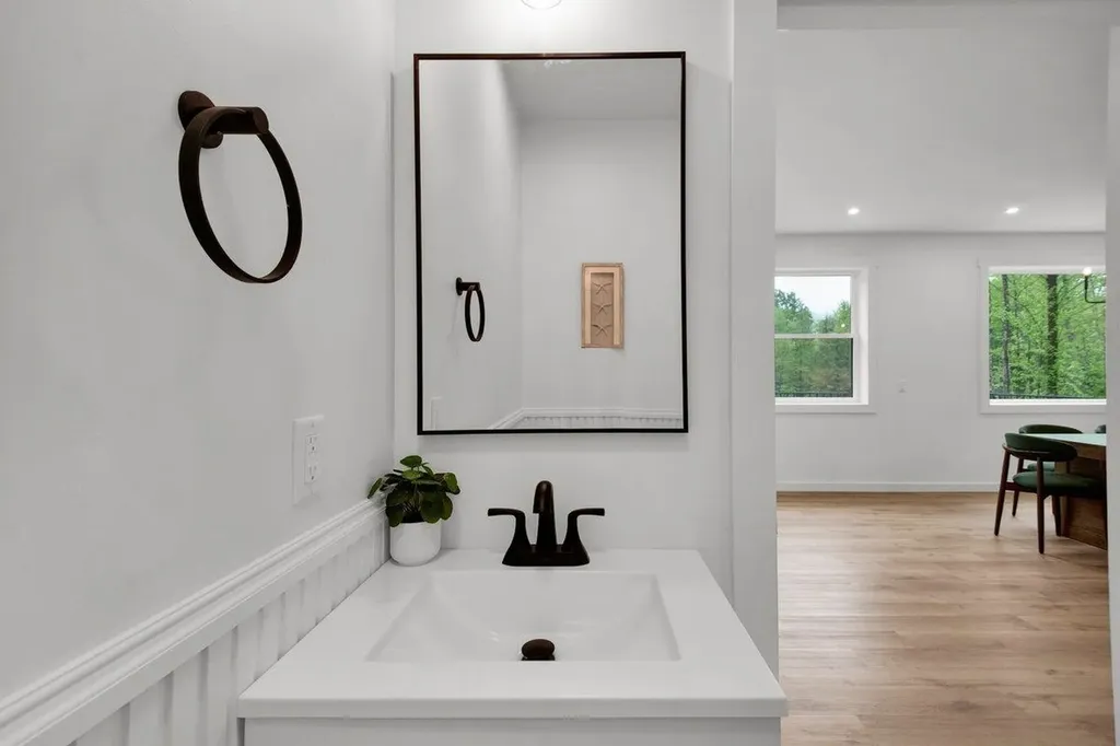 162 Carter's Way Jericho VT 05465