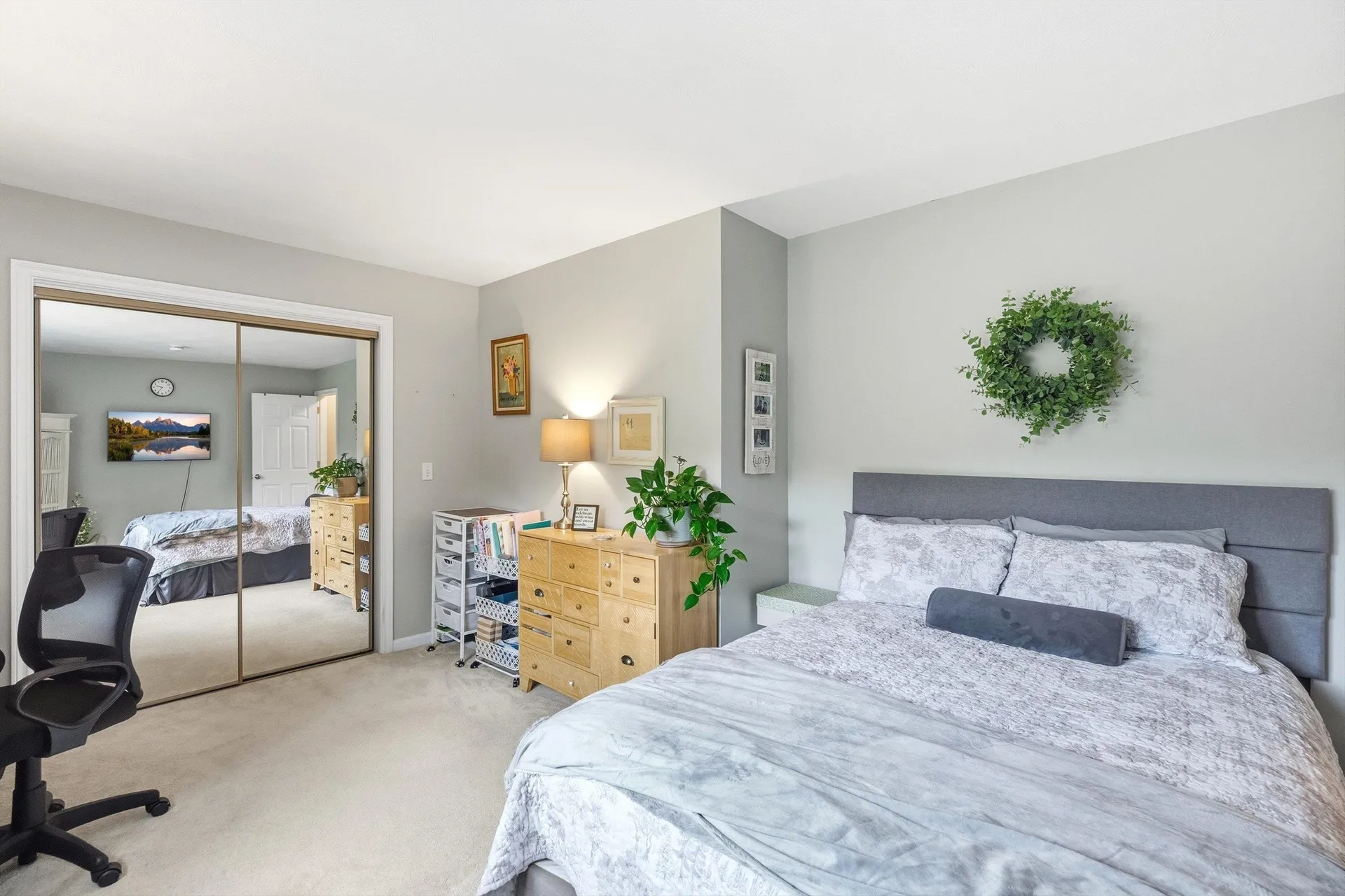 6 Standish Way Amherst NH 03031