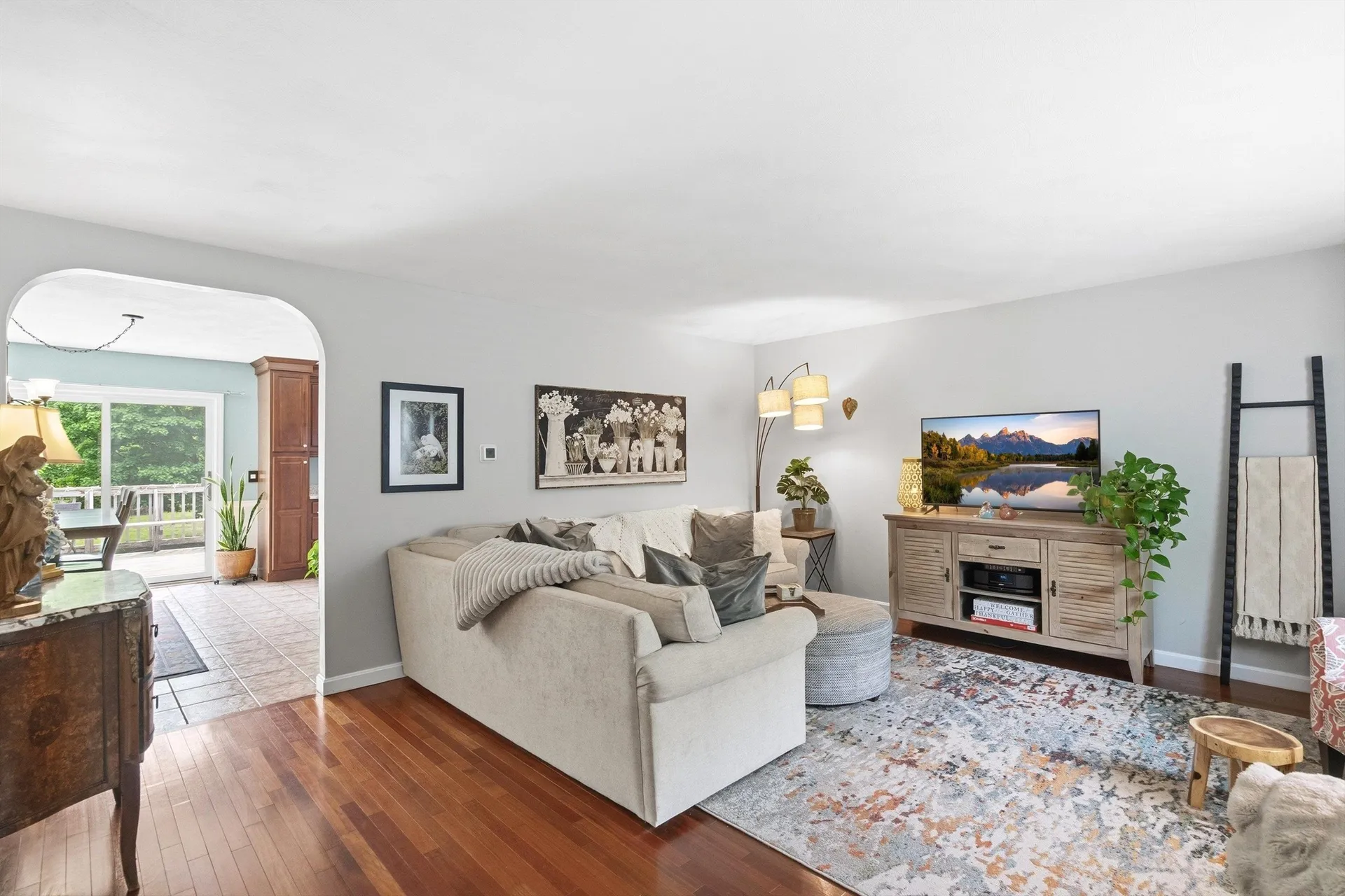 6 Standish Way Amherst NH 03031