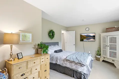 6 Standish Way Amherst NH 03031