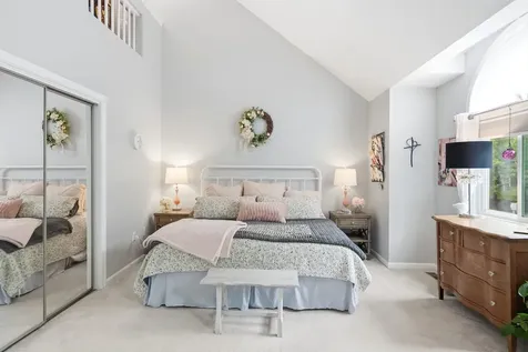 6 Standish Way Amherst NH 03031