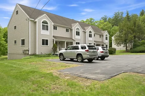 6 Standish Way Amherst NH 03031