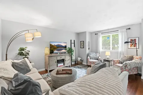 6 Standish Way Amherst NH 03031