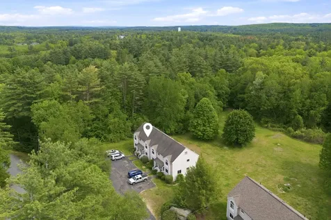 6 Standish Way Amherst NH 03031