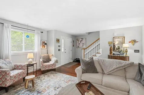 6 Standish Way Amherst NH 03031