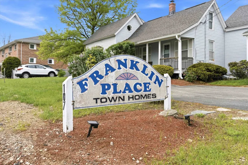 107 Franklin Street Extension Derry NH 03038