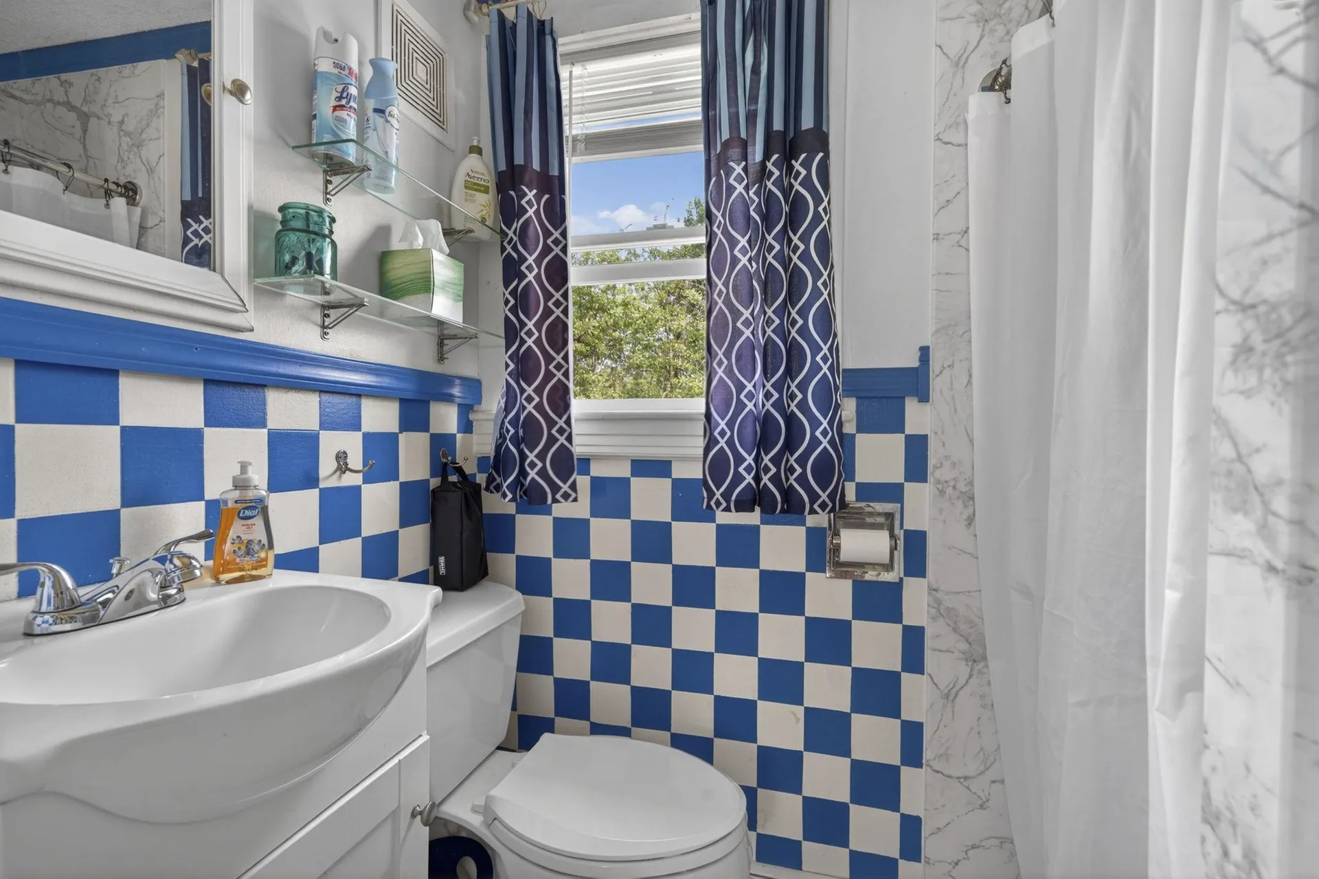 134 Ash Street Nashua NH 03060