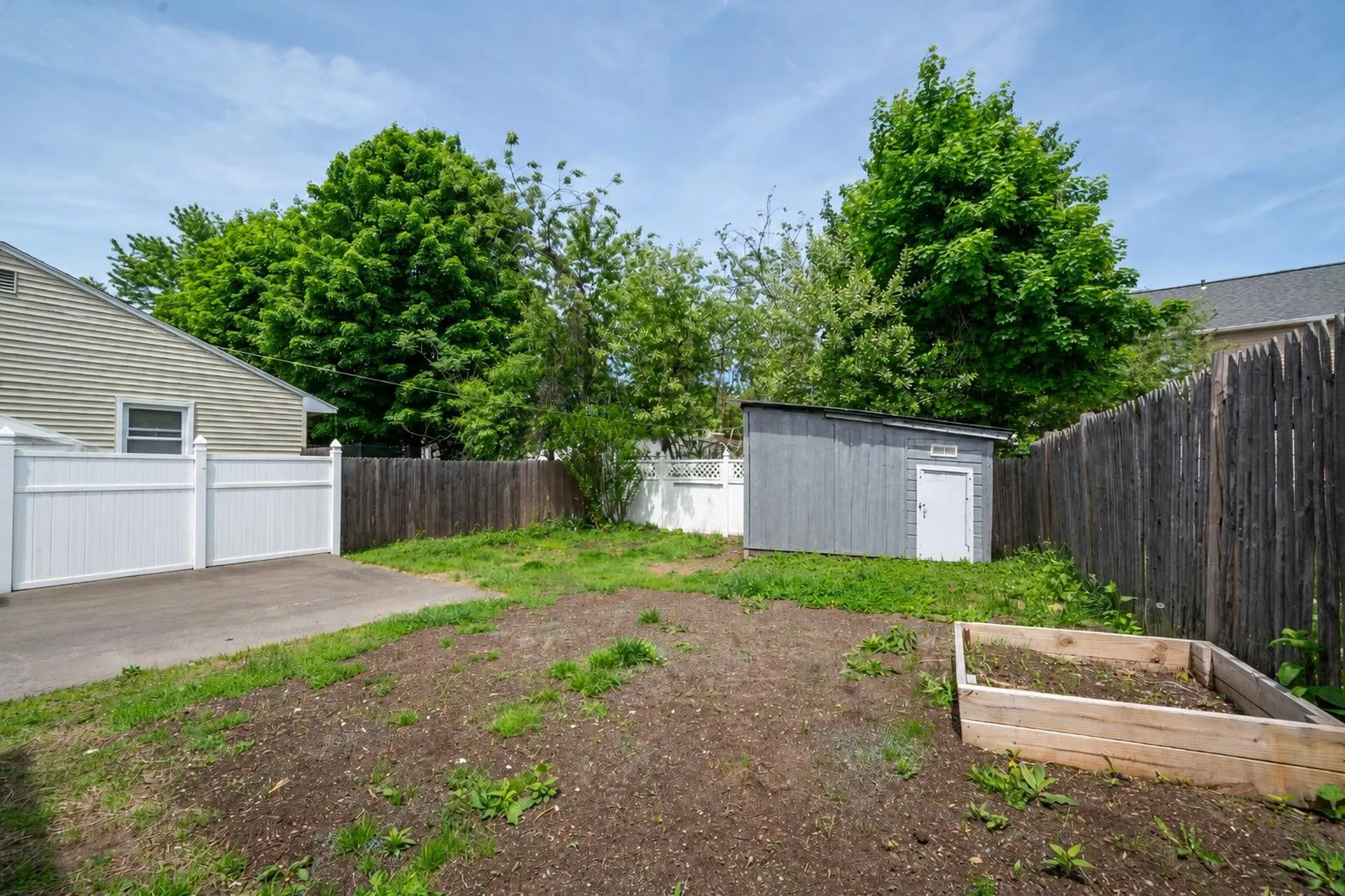 134 Ash Street Nashua NH 03060