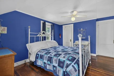 134 Ash Street Nashua NH 03060