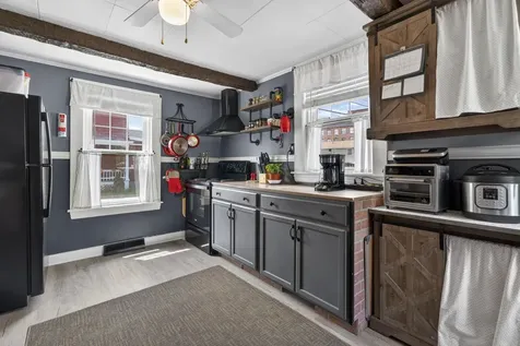 134 Ash Street Nashua NH 03060