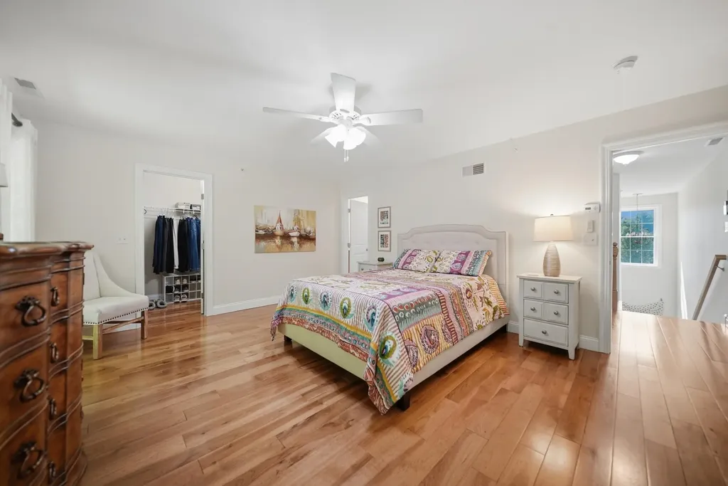 6 Aster Court Hudson NH 03051