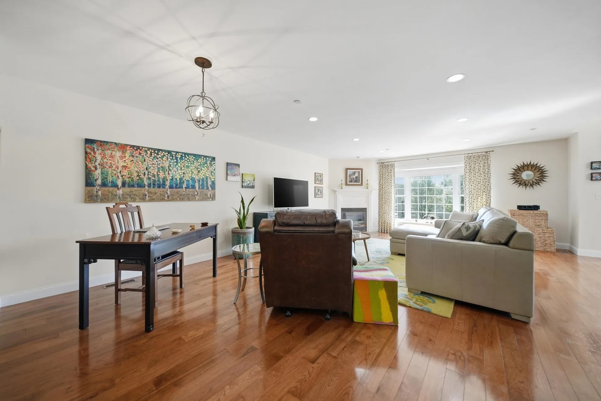 6 Aster Court Hudson NH 03051