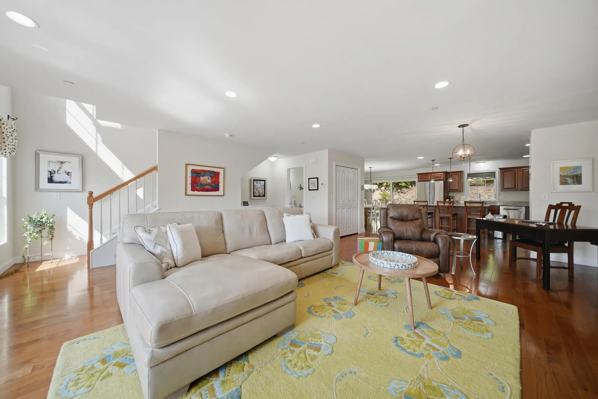 6 Aster Court Hudson NH 03051