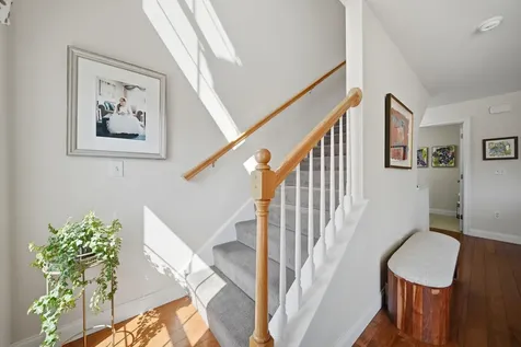 6 Aster Court Hudson NH 03051