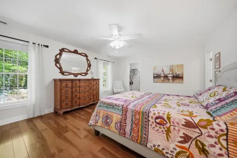 6 Aster Court Hudson NH 03051