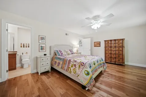 6 Aster Court Hudson NH 03051