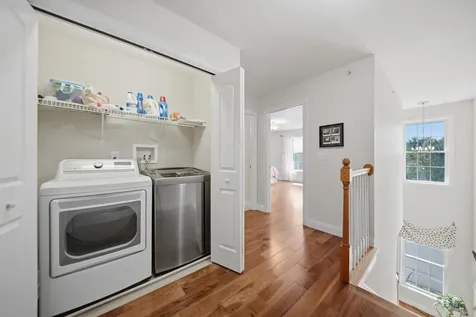 6 Aster Court Hudson NH 03051