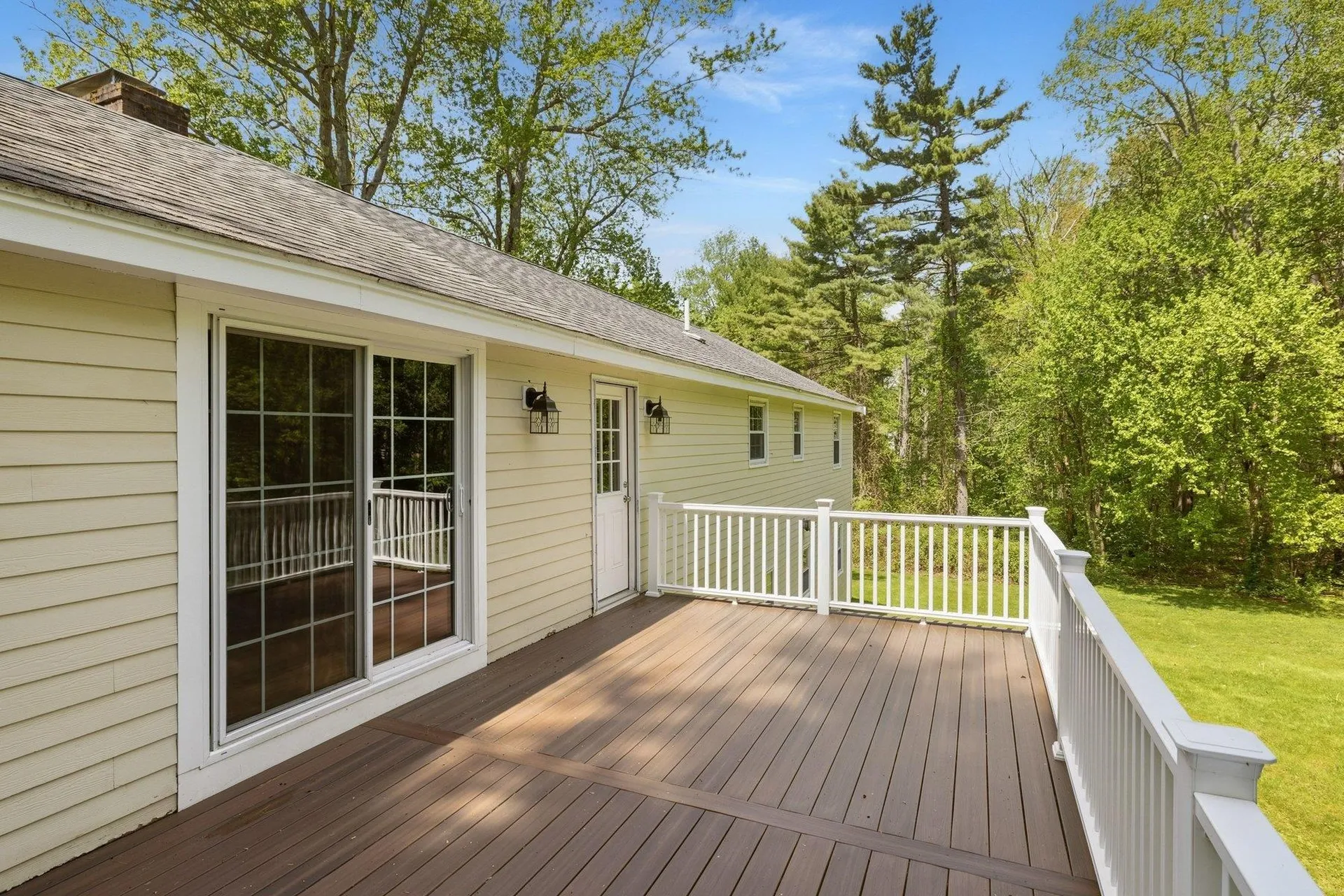 16 Jana Lane Stratham NH 03885