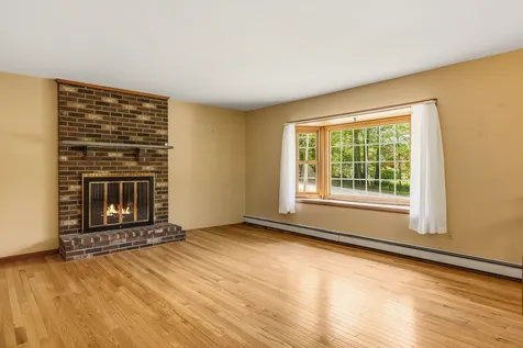 16 Jana Lane Stratham NH 03885