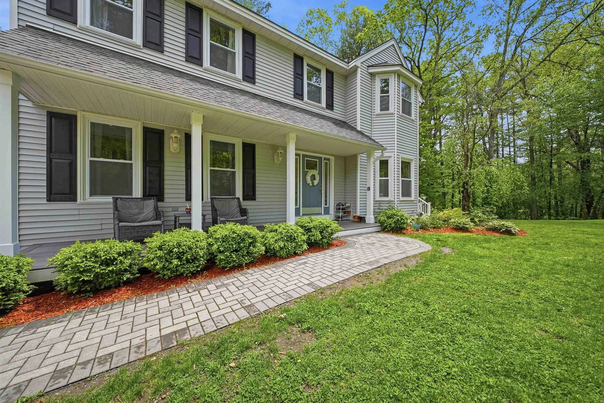 7 Stony Point Drive Londonderry NH 03053