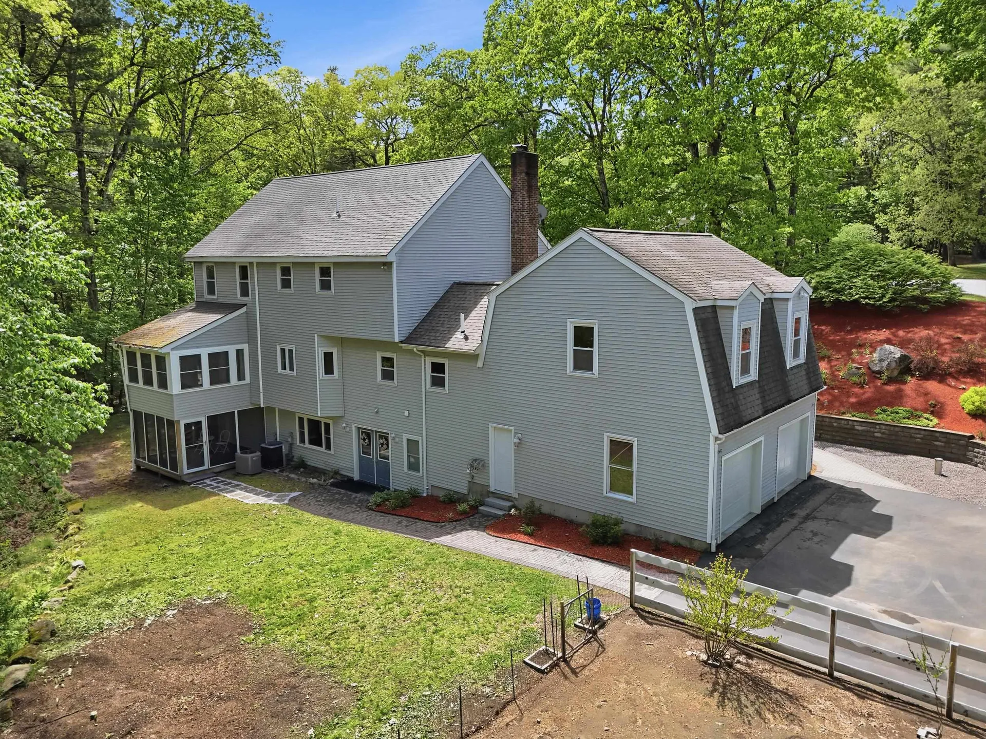 7 Stony Point Drive Londonderry NH 03053