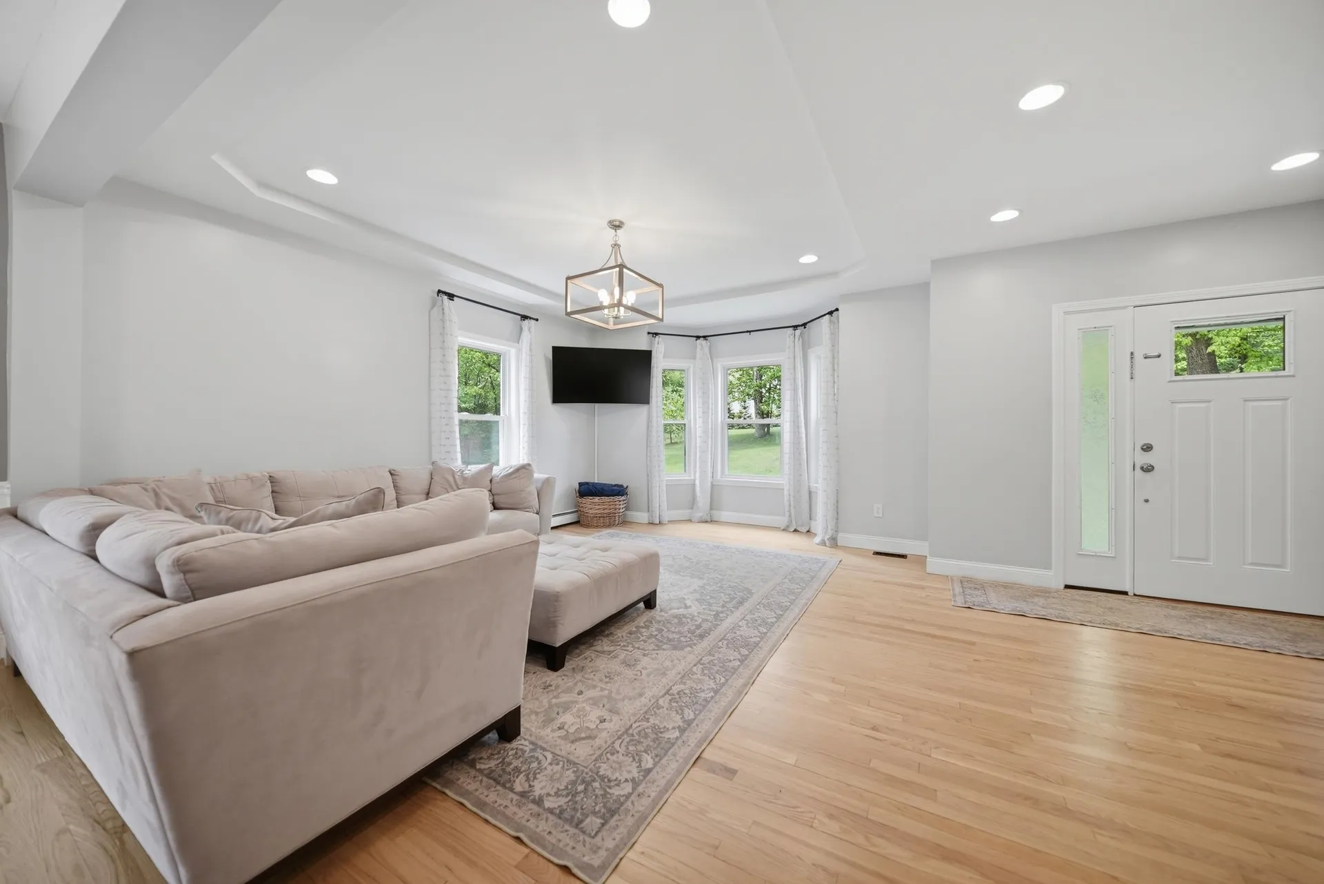 7 Stony Point Drive Londonderry NH 03053