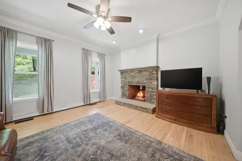 7 Stony Point Drive Londonderry NH 03053