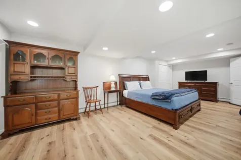 7 Stony Point Drive Londonderry NH 03053