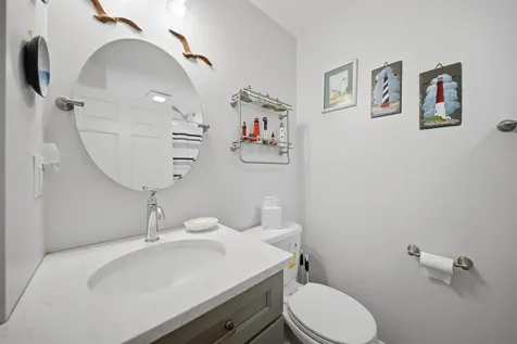 7 Stony Point Drive Londonderry NH 03053