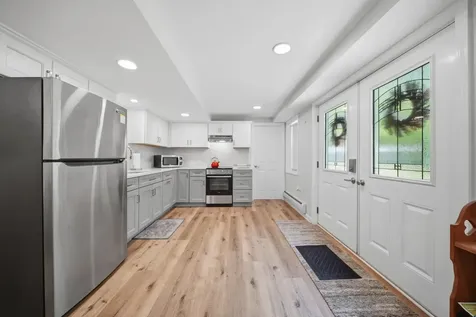 7 Stony Point Drive Londonderry NH 03053
