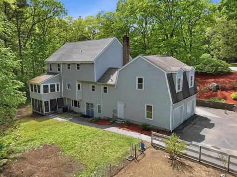 7 Stony Point Drive Londonderry NH 03053