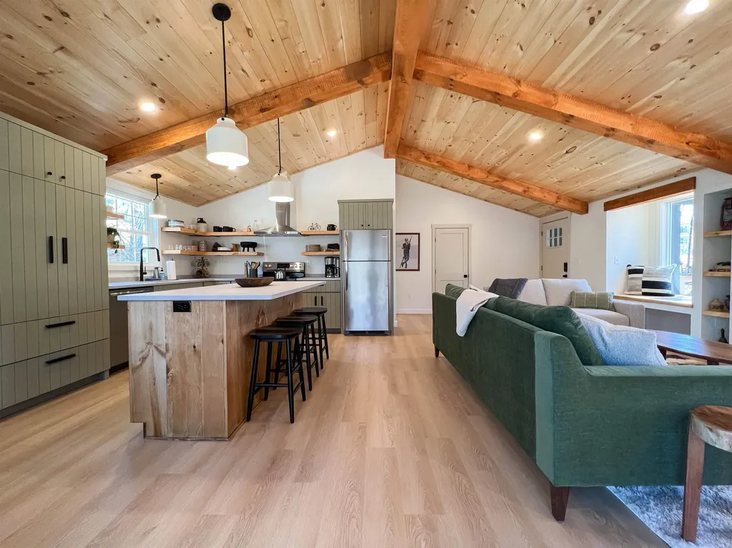 15 Abenaki Avenue Conway NH 03813