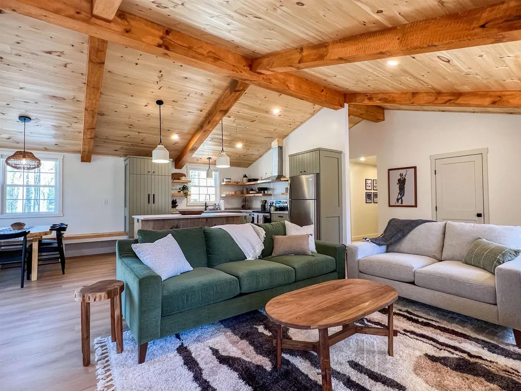 15 Abenaki Avenue Conway NH 03813