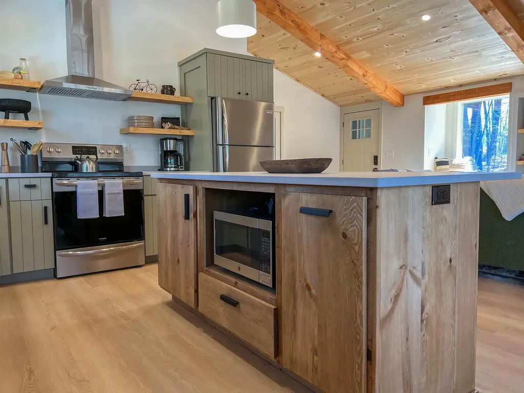 15 Abenaki Avenue Conway NH 03813