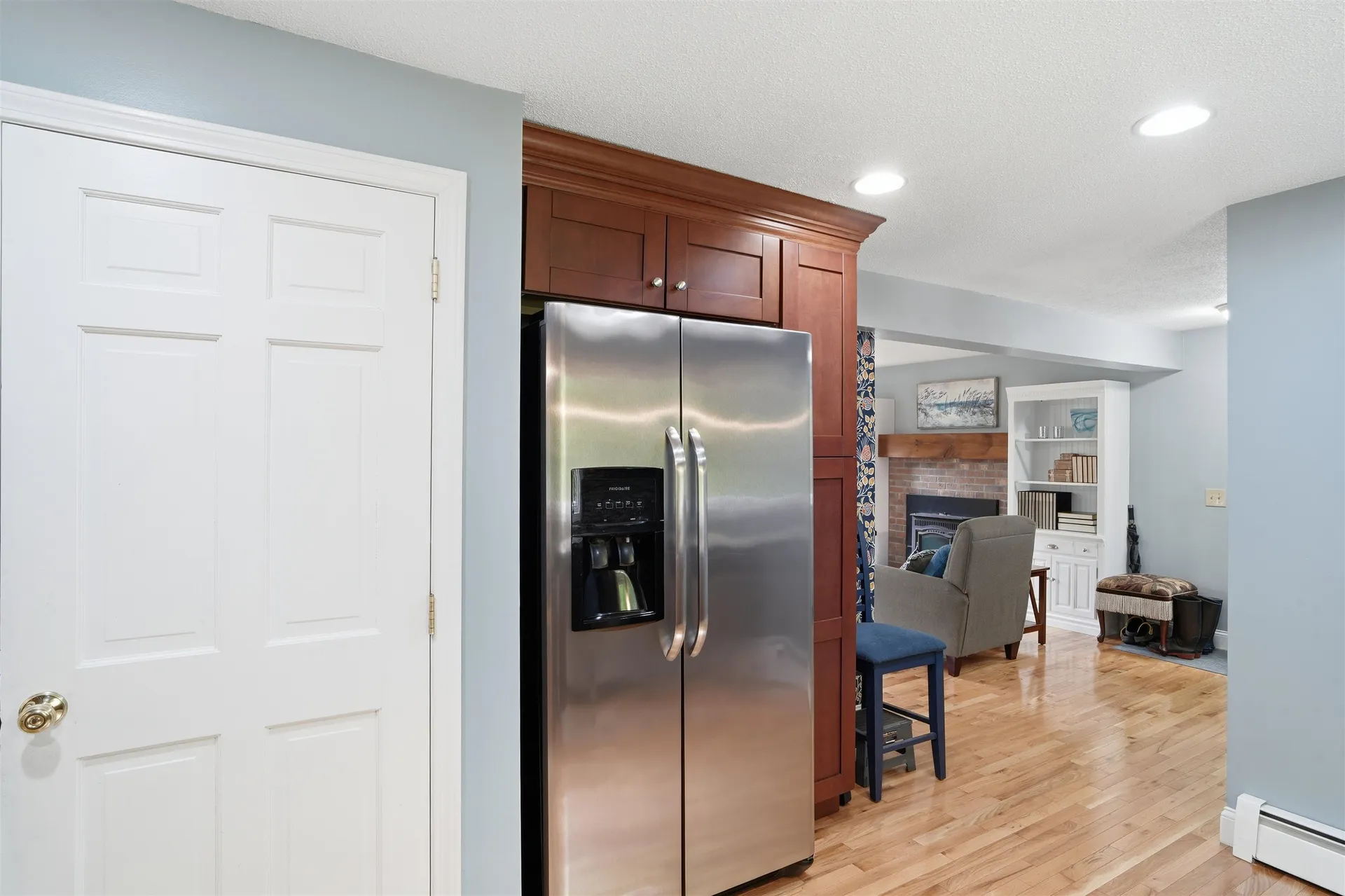 7 Hampshire Drive Derry NH 03038