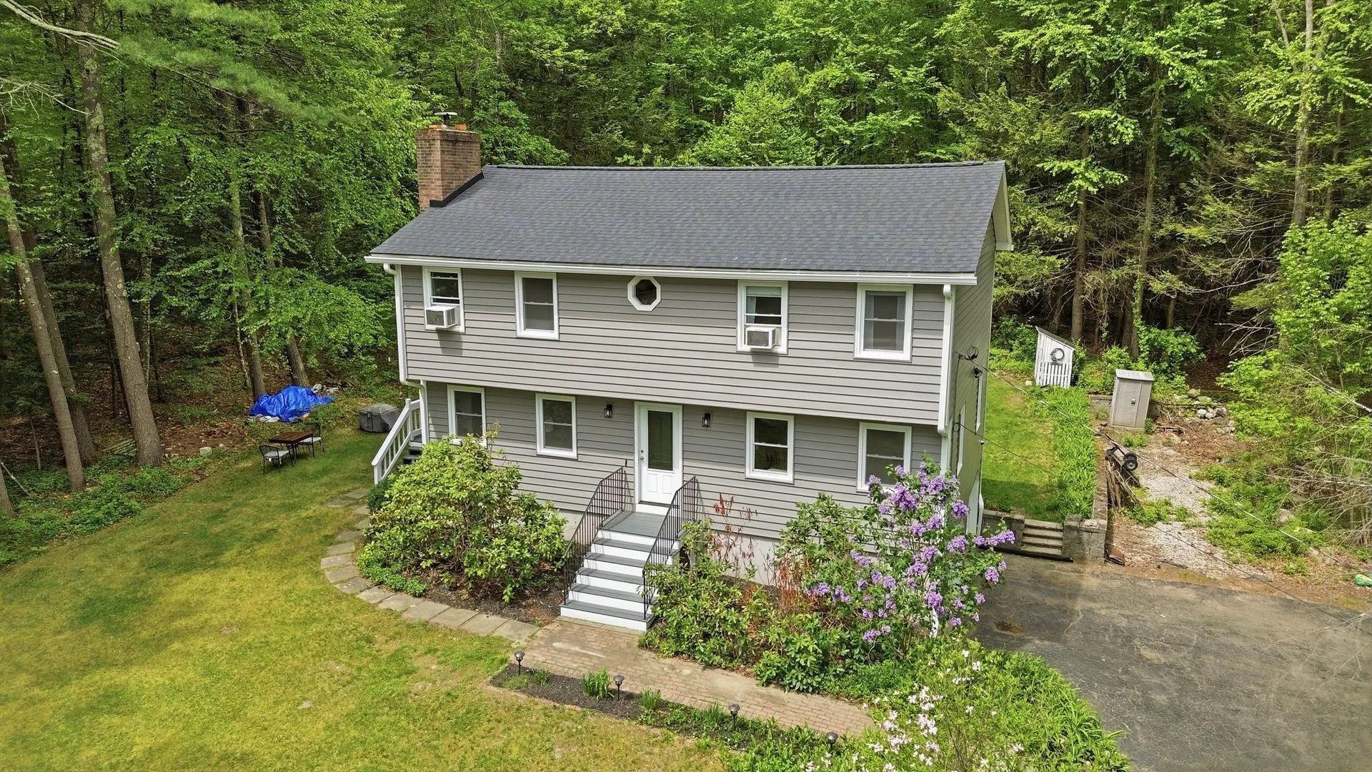 7 Hampshire Drive Derry NH 03038