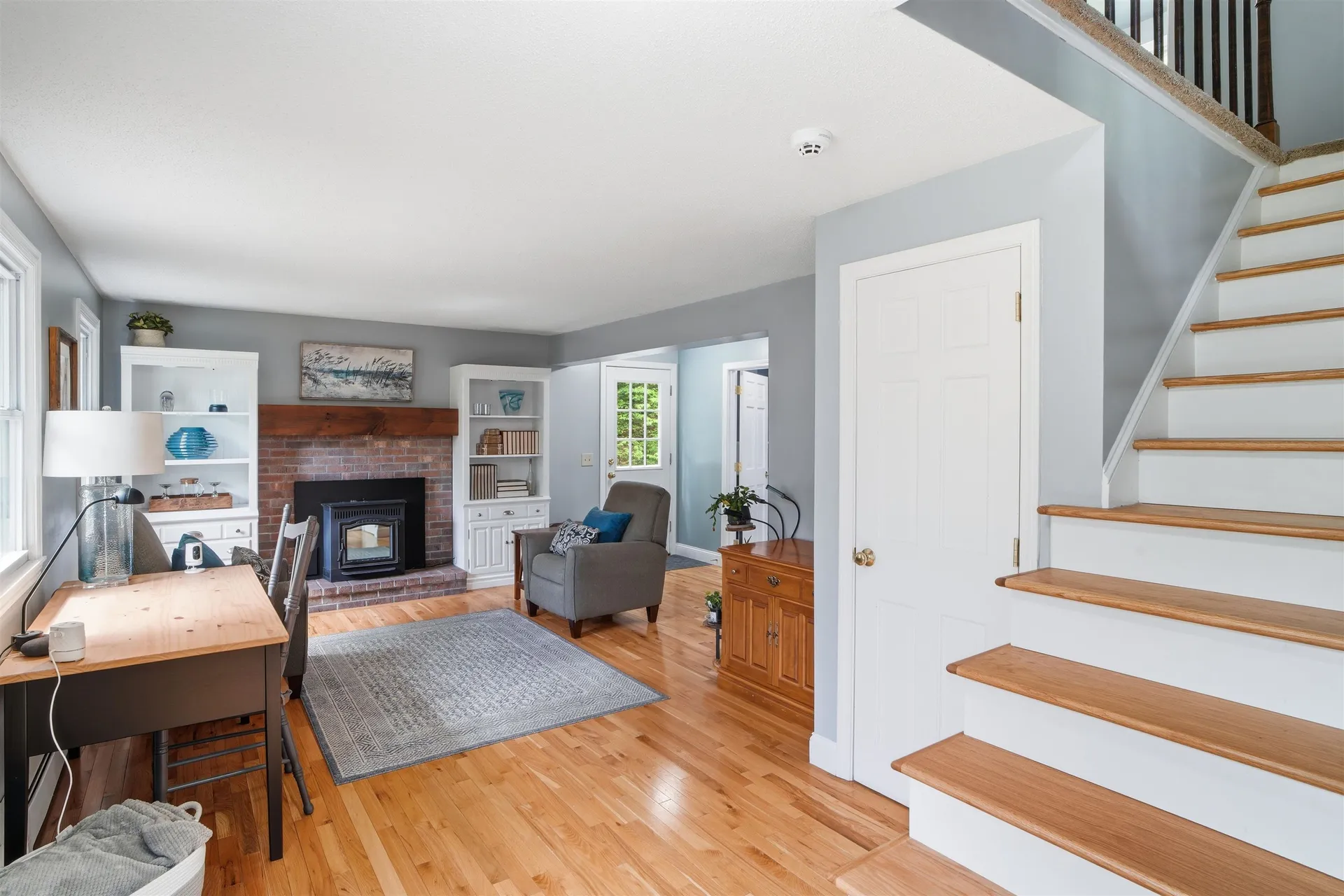 7 Hampshire Drive Derry NH 03038