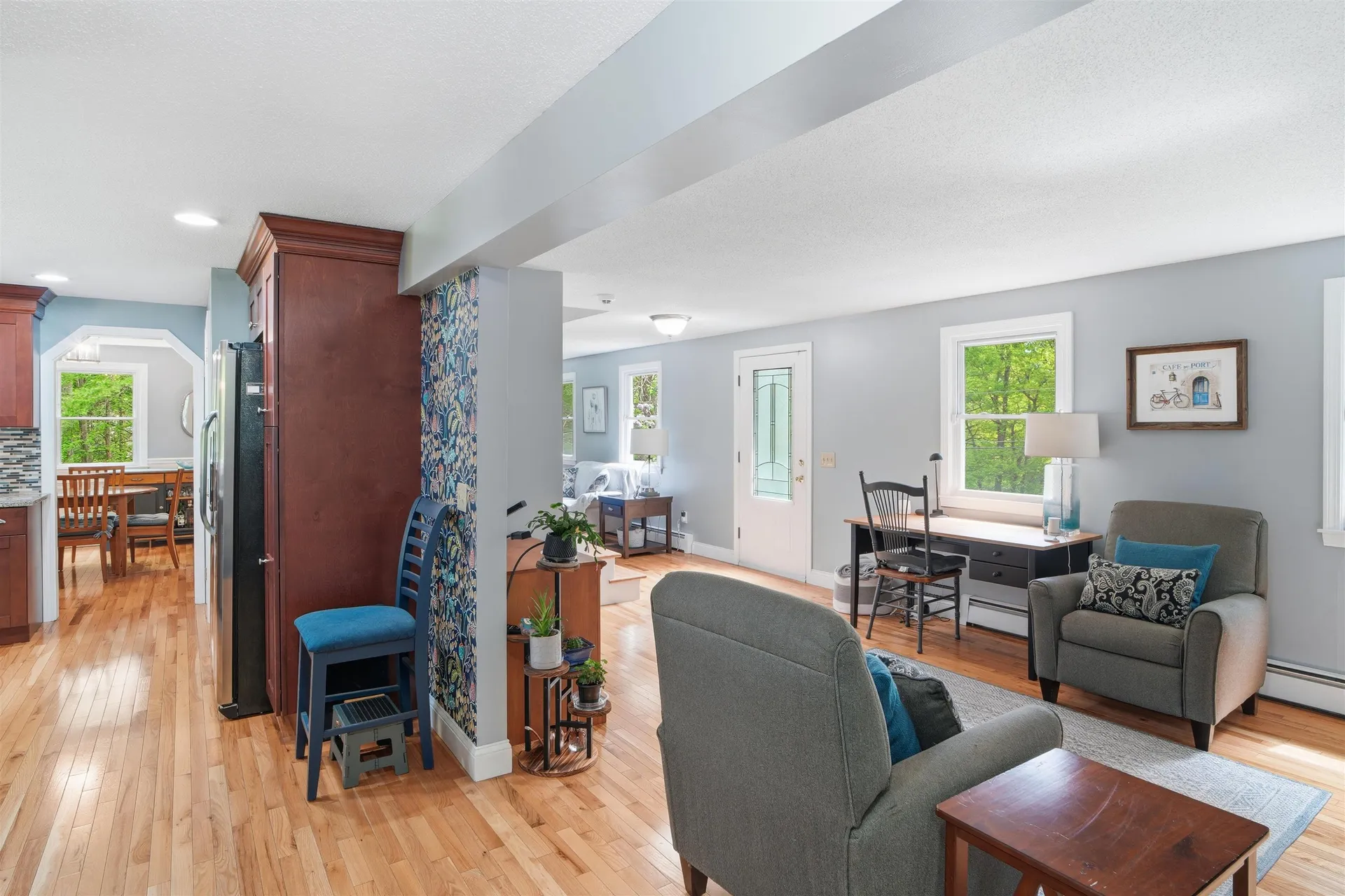 7 Hampshire Drive Derry NH 03038