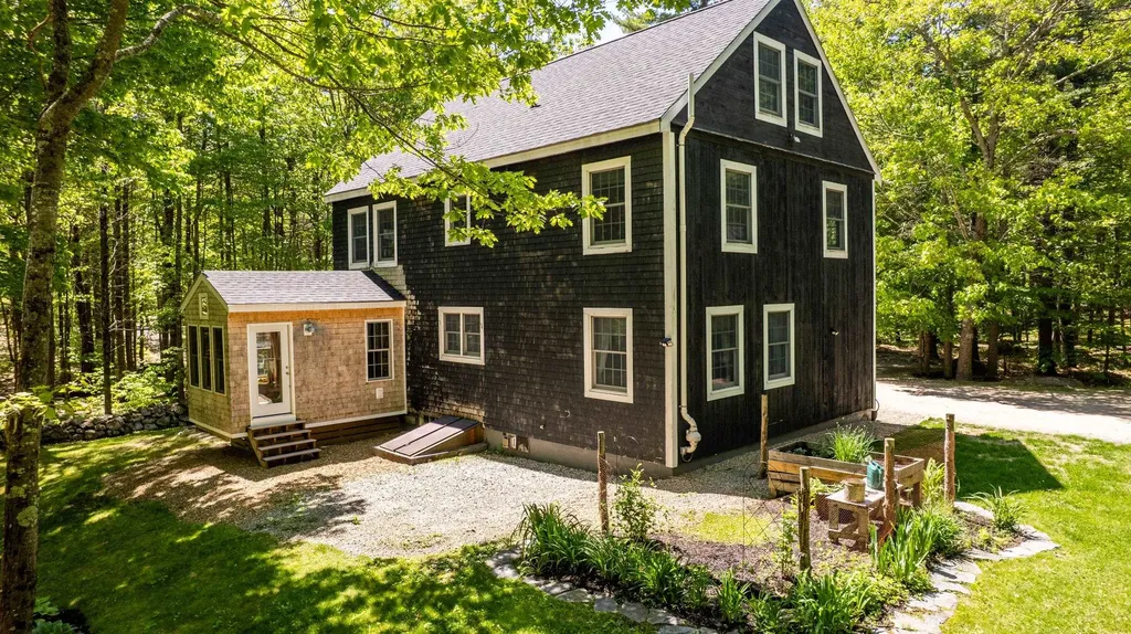 338 Middleton Road Wolfeboro NH 03894