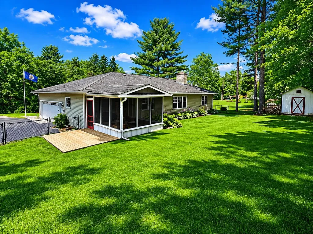 69 Edgewood Drive Newport City VT 05855