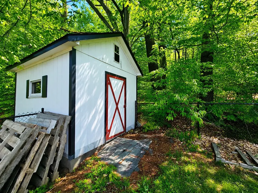 69 Edgewood Drive Newport City VT 05855
