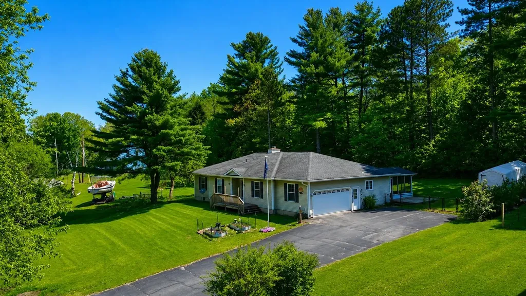 69 Edgewood Drive Newport City VT 05855