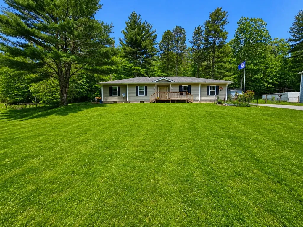 69 Edgewood Drive Newport City VT 05855