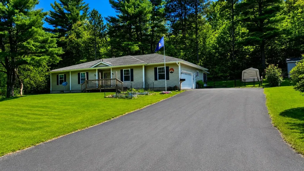 69 Edgewood Drive Newport City VT 05855