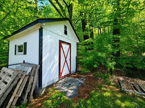 69 Edgewood Drive Newport City VT 05855