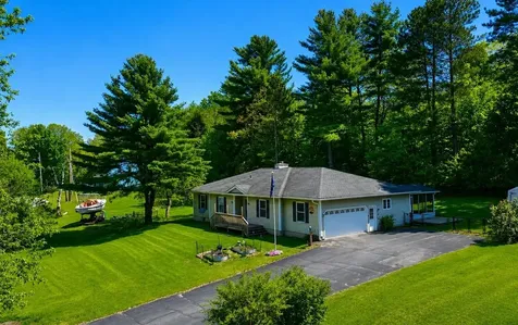 69 Edgewood Drive Newport City VT 05855