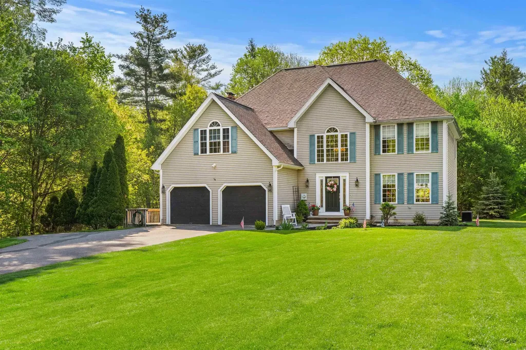 25 Chandler Drive Londonderry NH 03053