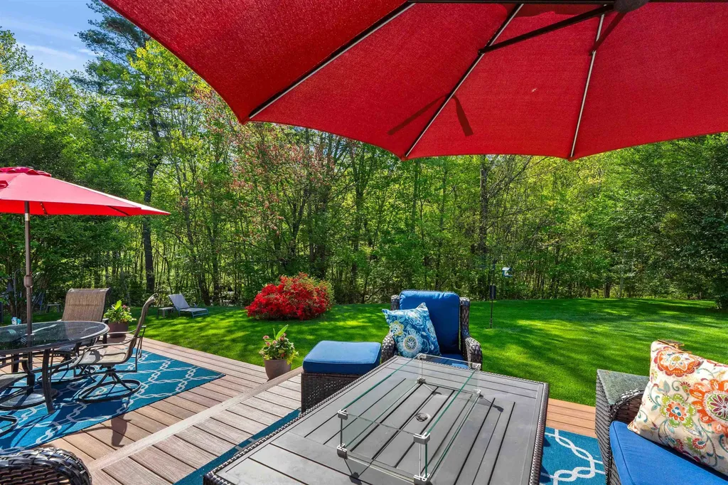 25 Chandler Drive Londonderry NH 03053